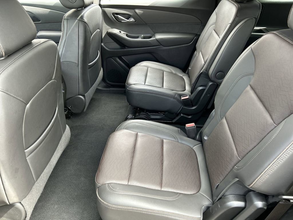 Used 2023 Chevrolet Traverse High Country w/ LPO, Cargo Package image 26