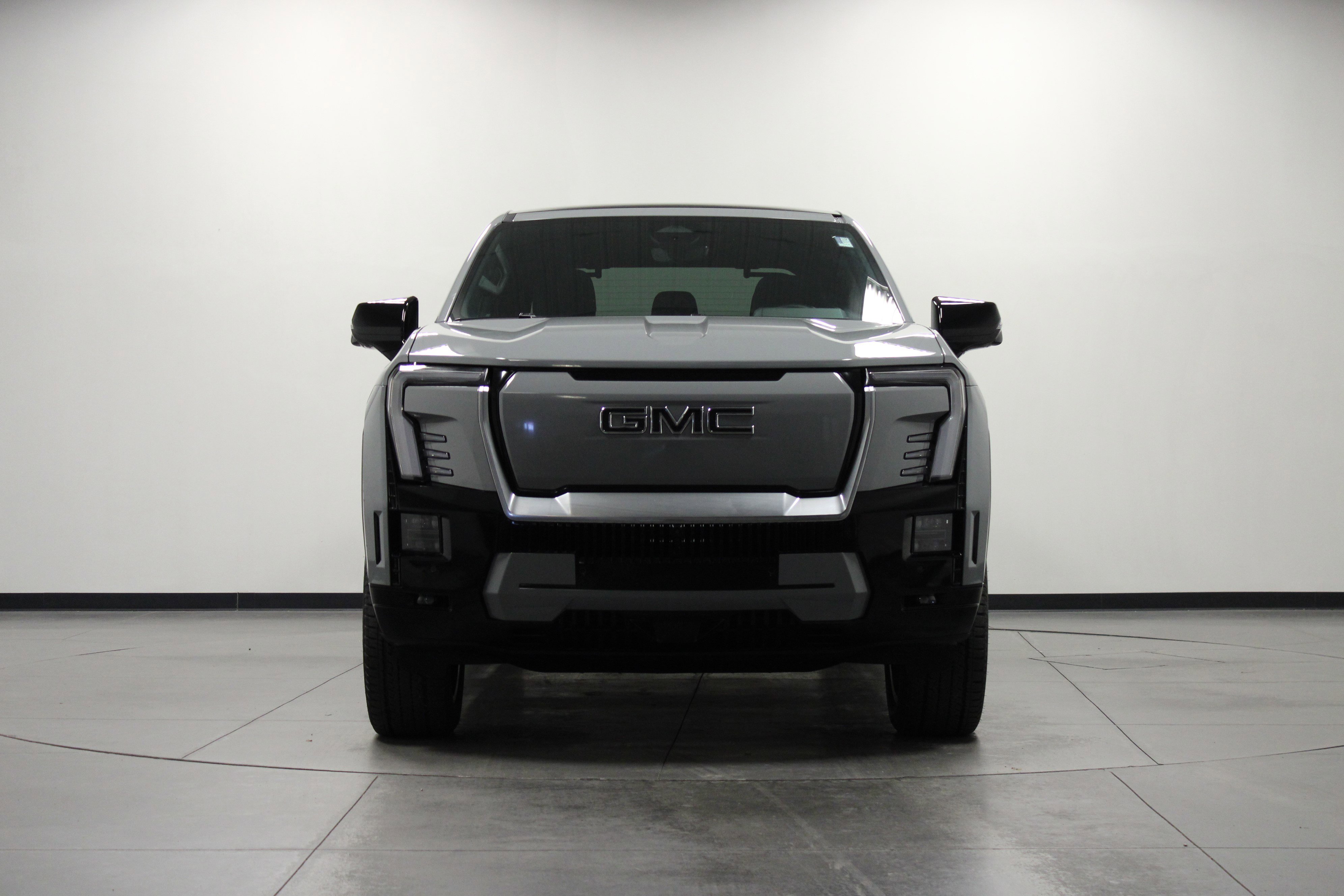 Used 2024 GMC Sierra EV Denali image 8