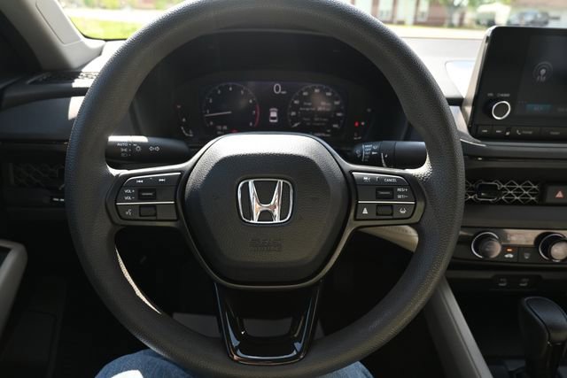Used 2023 Honda Accord LX image 39