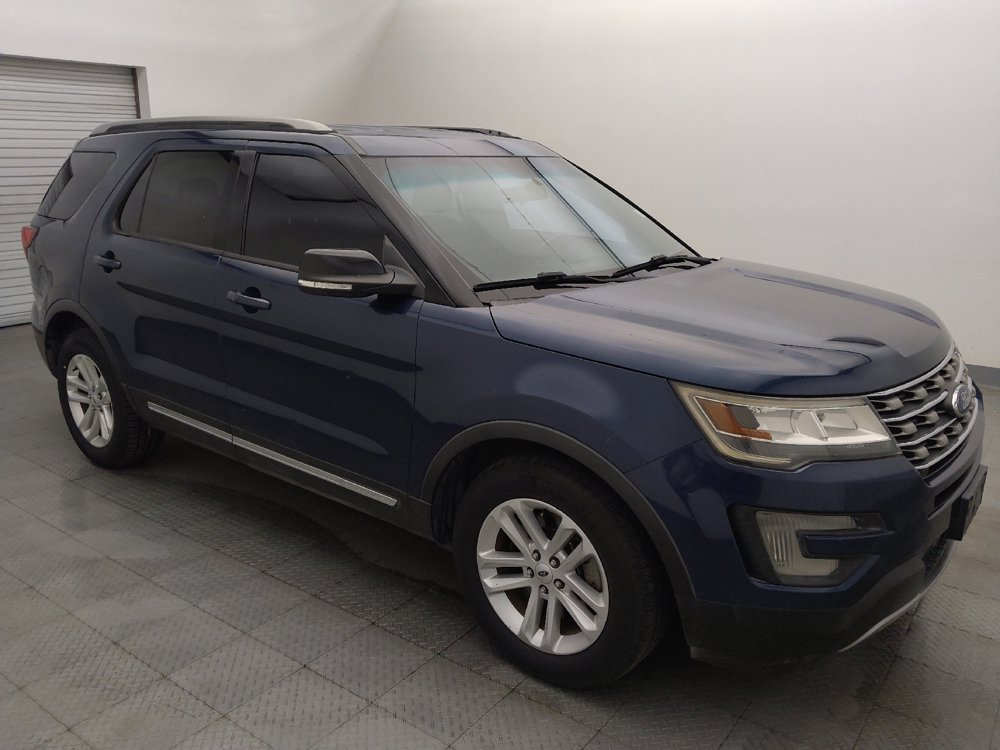 Used 2017 Ford Explorer XLT FWD image 11