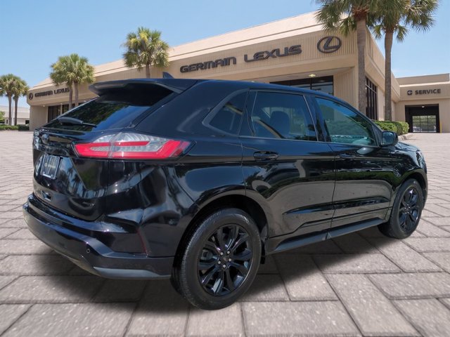Used 2024 Ford Edge SE w/ Black Appearance Package AWD/4WD image 4