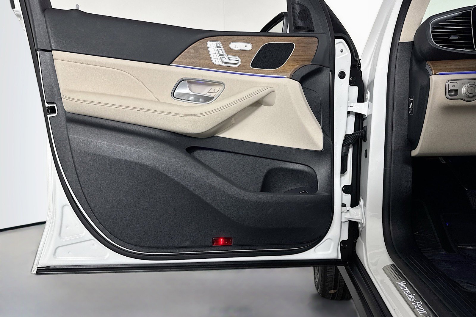 Certified 2025 Mercedes-Benz GLE 350 4MATIC image 21