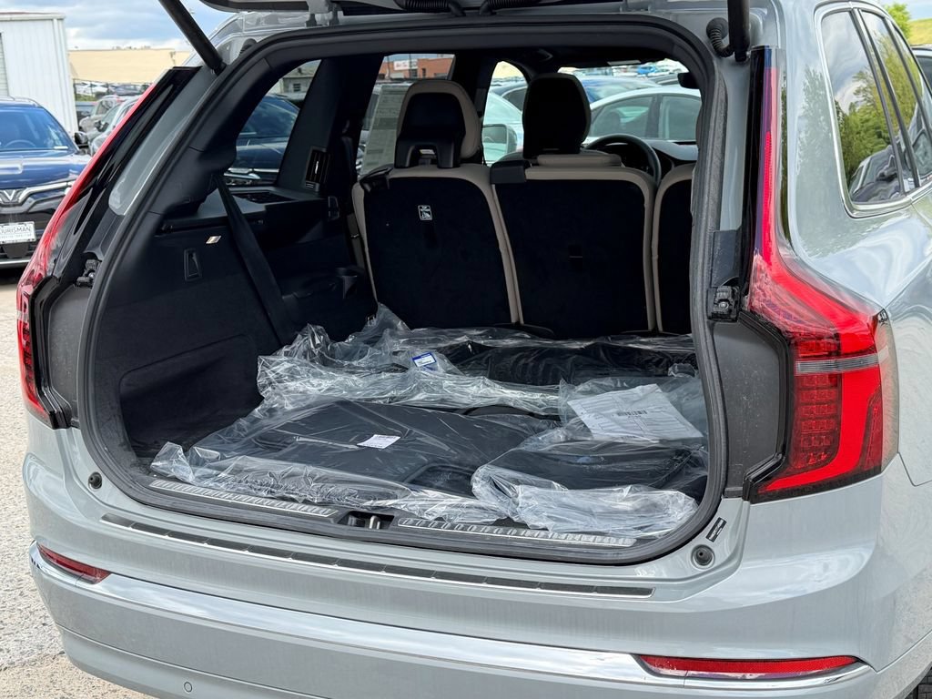 New 2026 Volvo XC90 B6 Plus AWD/4WD image 13