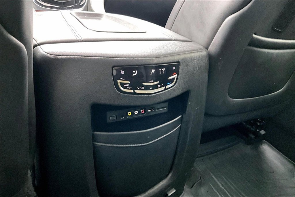 Used 2015 Cadillac Escalade ESV Premium image 31