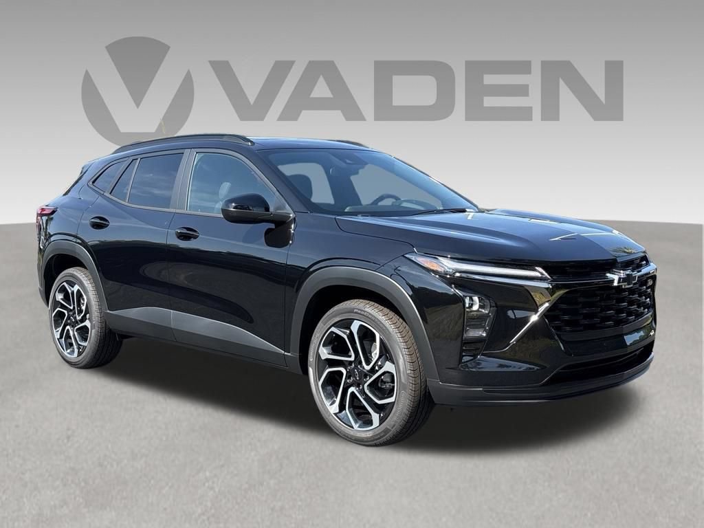 New 2026 Chevrolet Trax RS w/ Sunroof Package FWD image 3