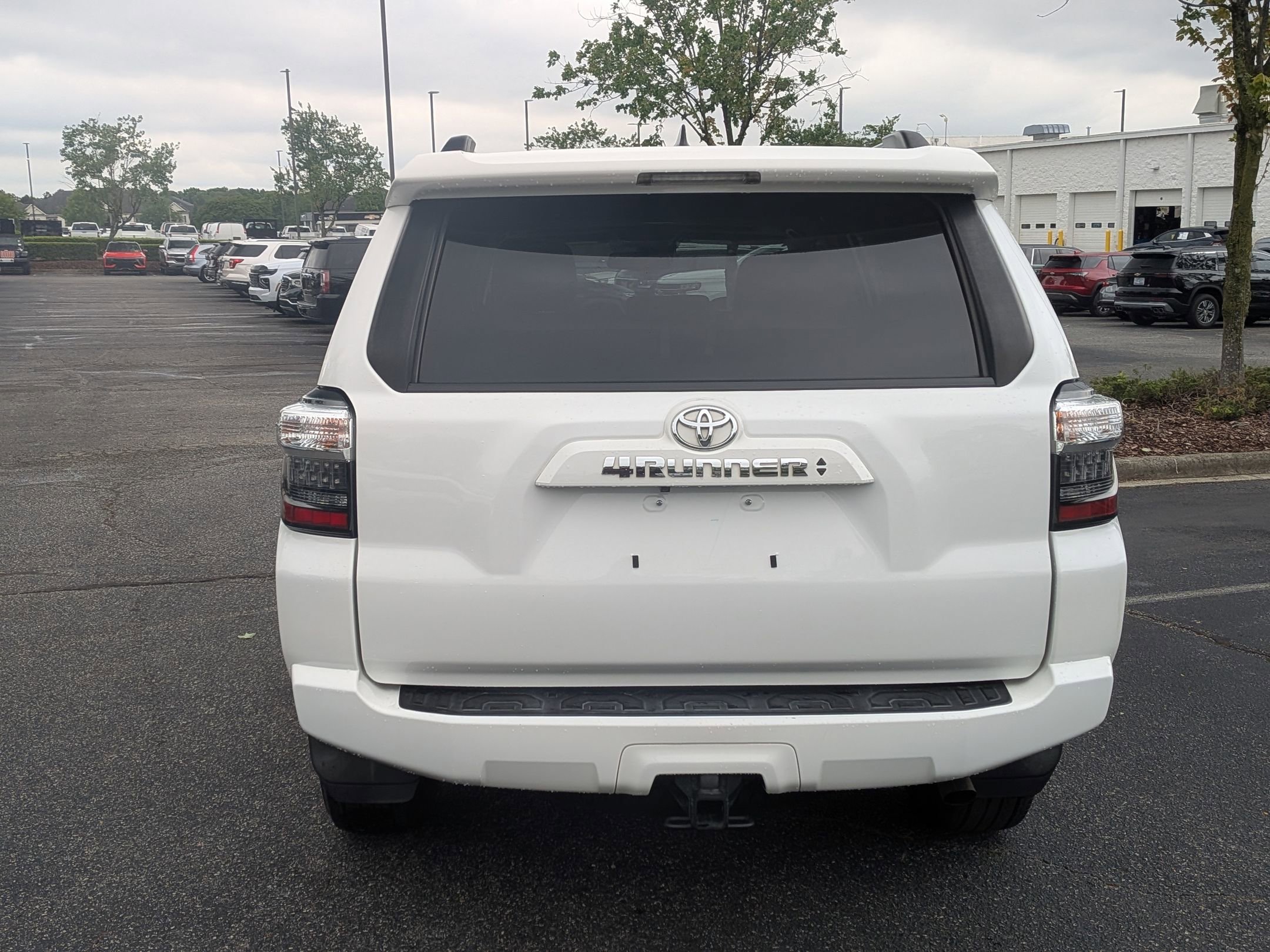 Used 2020 Toyota 4Runner SR5 Premium w/ Moonroof Package AWD/4WD image 8