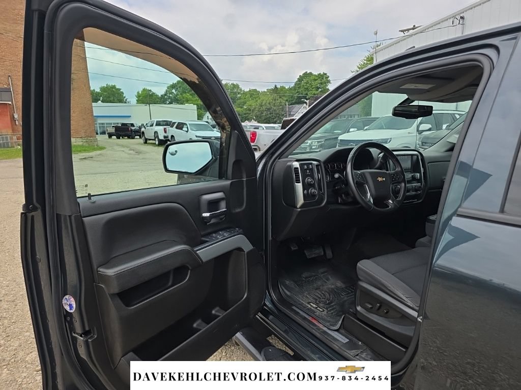 Used 2018 Chevrolet Silverado 1500 LT w/ All Star Edition AWD/4WD image 9
