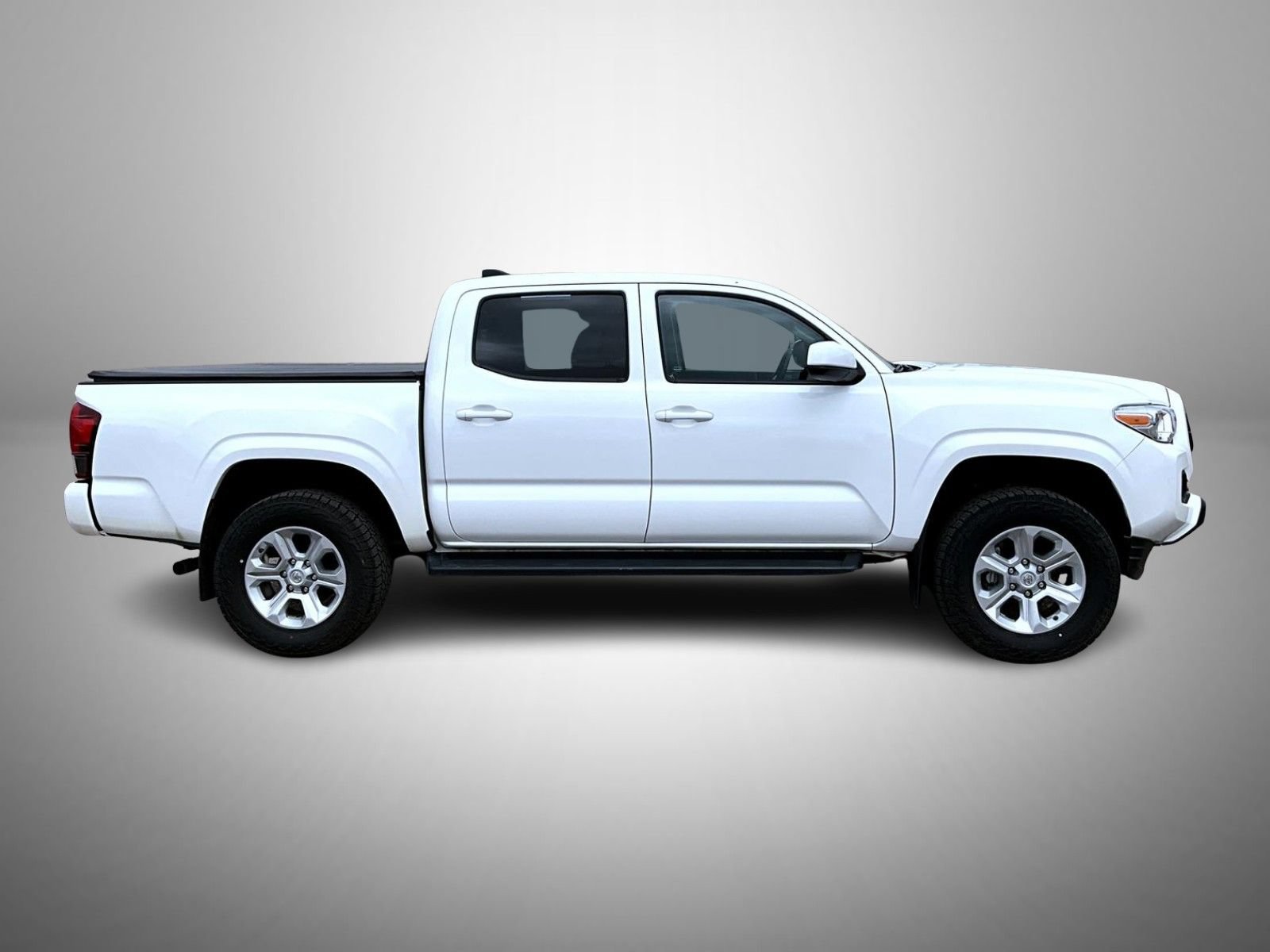 Used 2022 Toyota Tacoma SR AWD/4WD image 4
