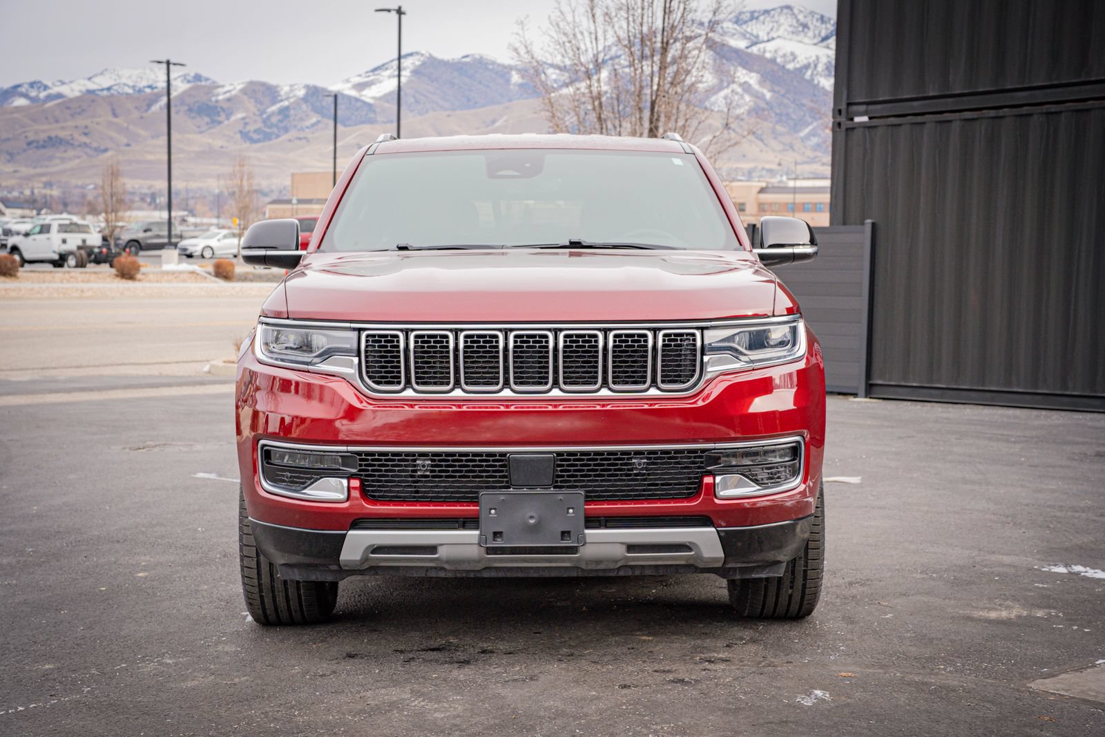 Used 2024 Jeep Wagoneer Series II w/ Flexible Seating Group AWD/4WD image 2
