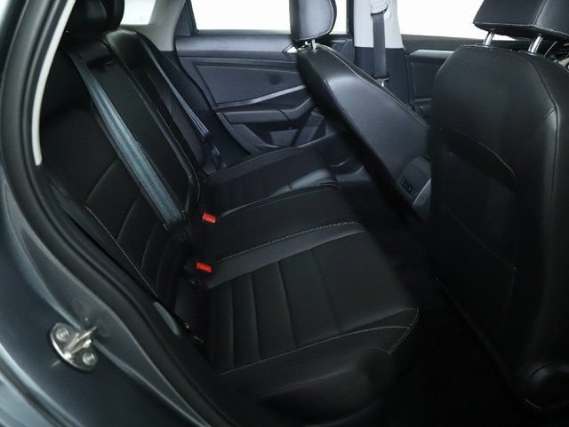 Used 2021 Volkswagen Jetta SE w/ SE Cold Weather Package FWD image 32