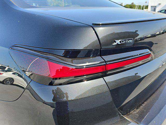 New 2025 BMW 750e xDrive image 37