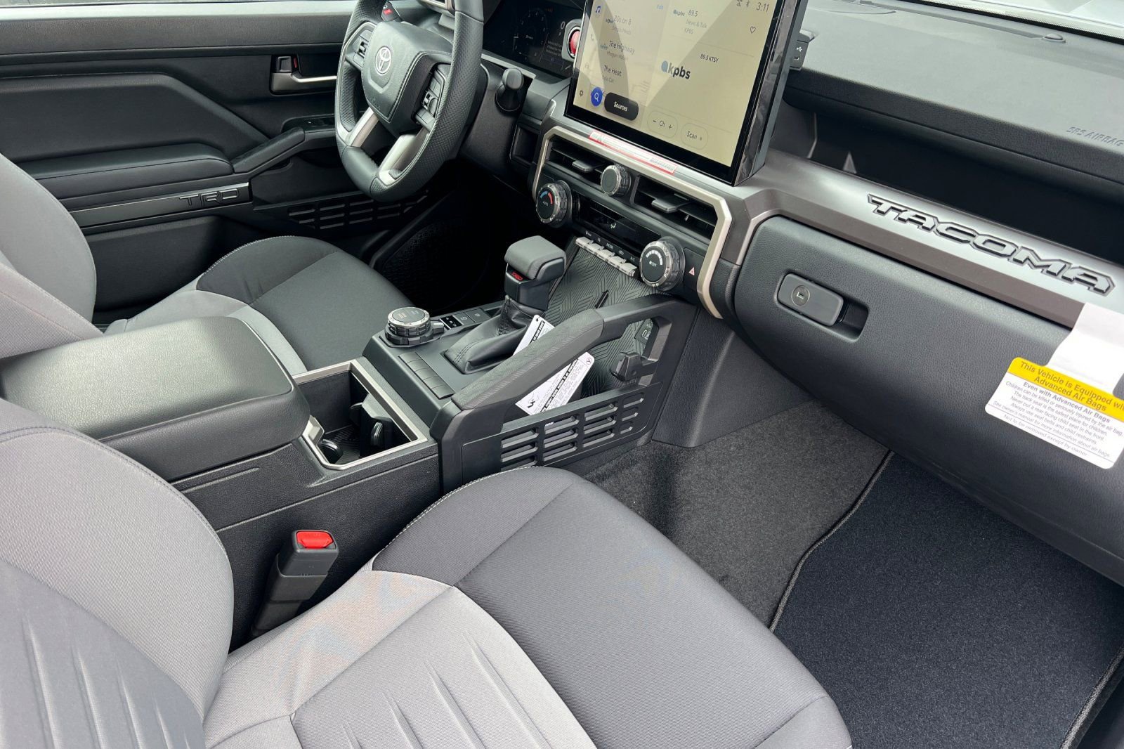 Used 2025 Toyota Tacoma TRD Sport AWD/4WD image 12