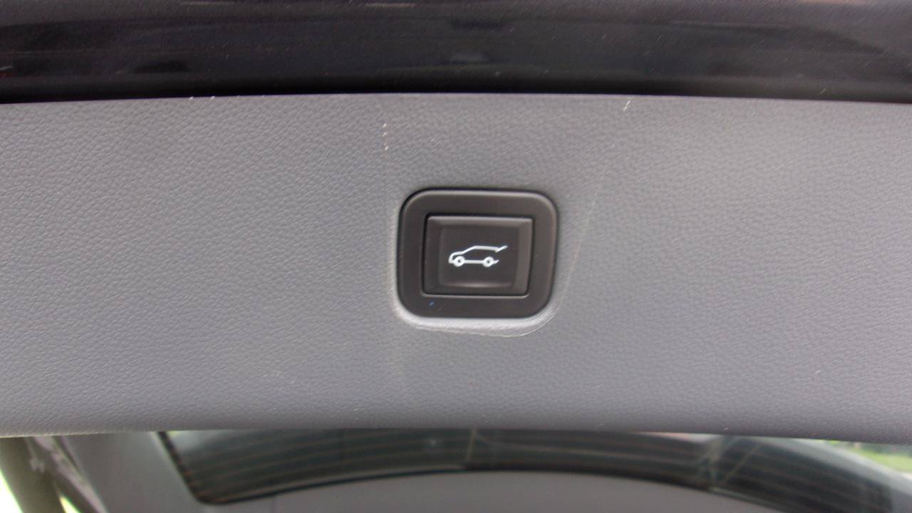 Used 2022 Chevrolet Blazer LT AWD/4WD image 8