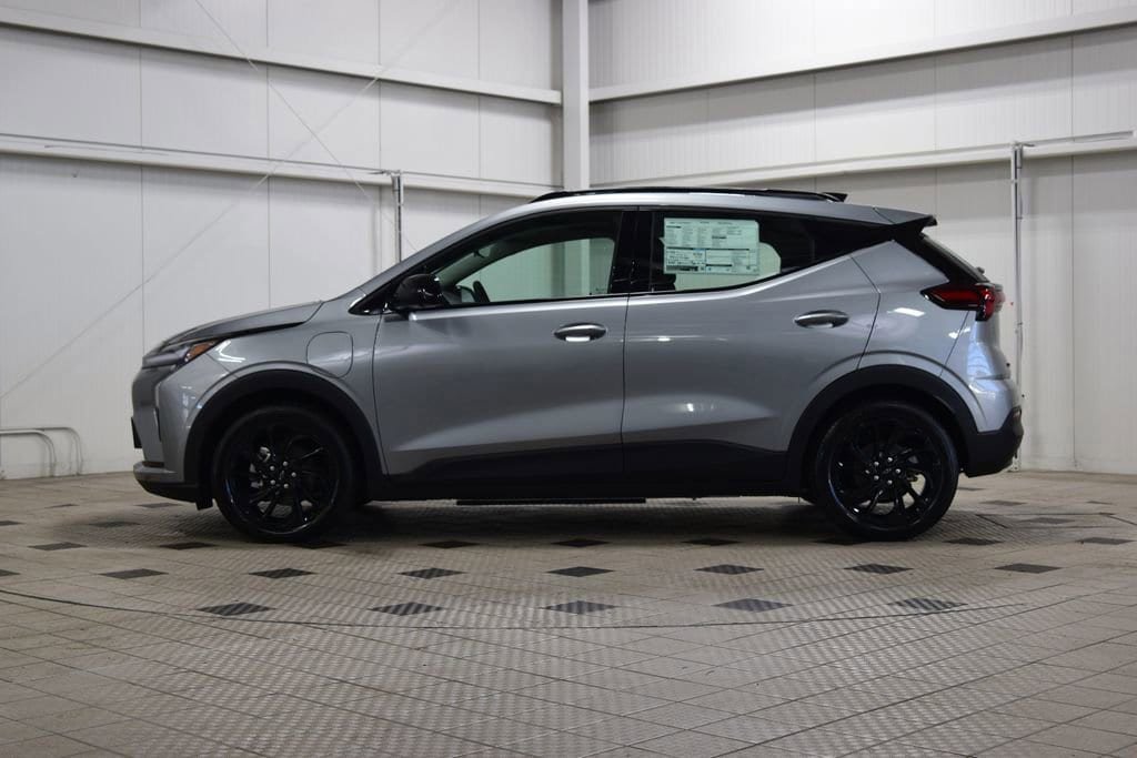 New 2027 Chevrolet Bolt RS w/ Technology Package FWD image 4