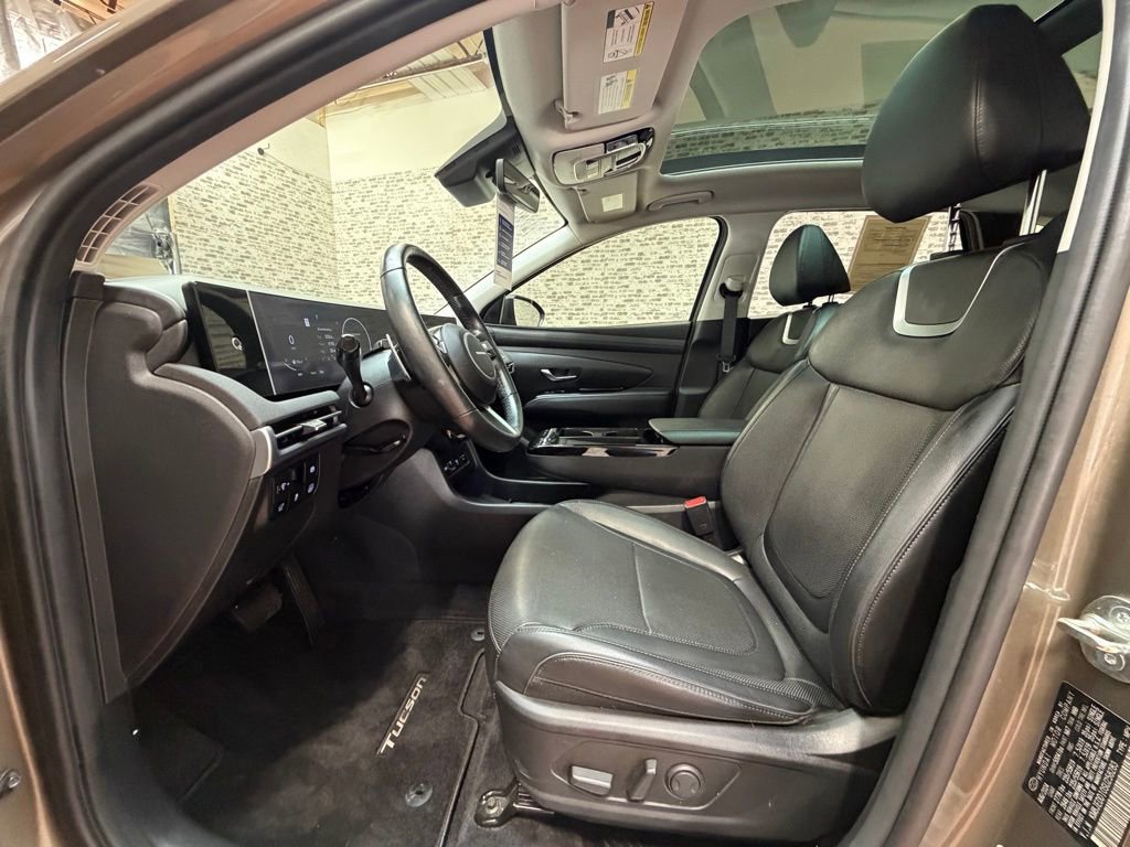 Certified 2025 Hyundai Tucson Limited image 19