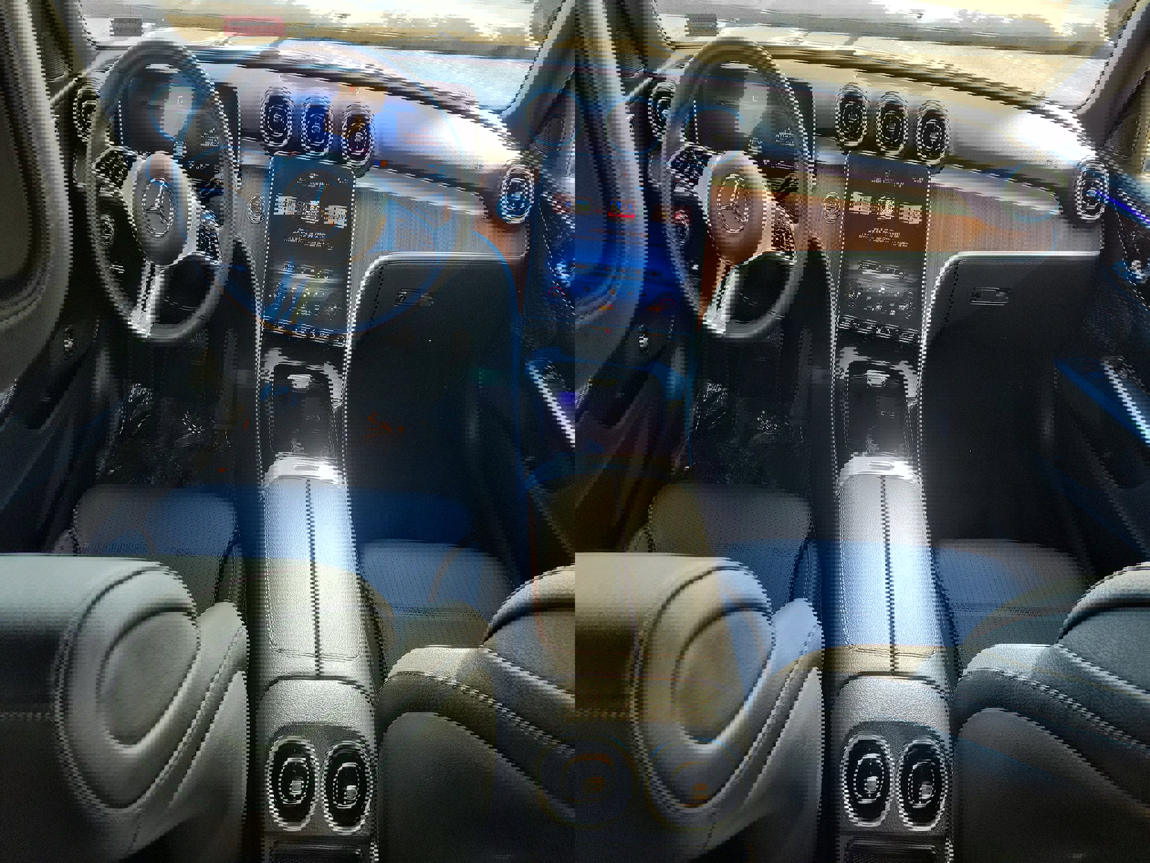 Used 2025 Mercedes-Benz C 300 4MATIC Sedan image 3