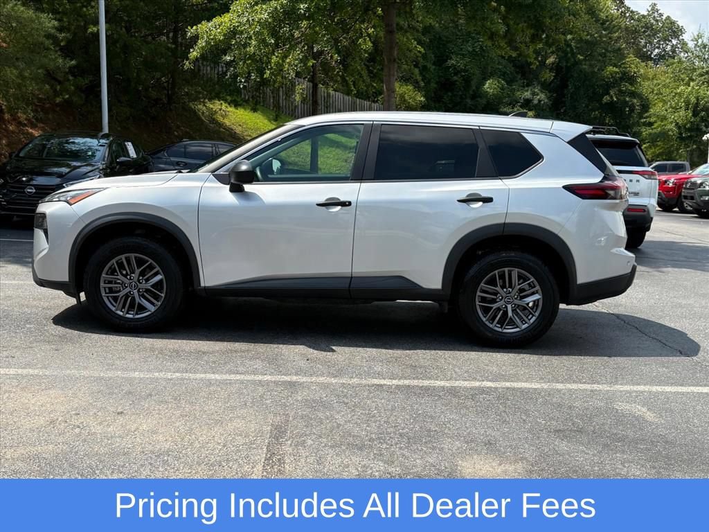 Used 2024 Nissan Rogue S AWD/4WD image 5