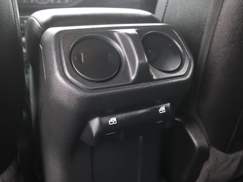 Used 2022 Jeep Gladiator Sport AWD/4WD image 12