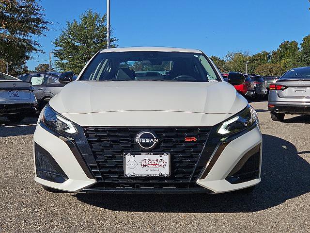 Certified 2023 Nissan Altima 2.5 SR w/ SR Premium Package FWD image 3