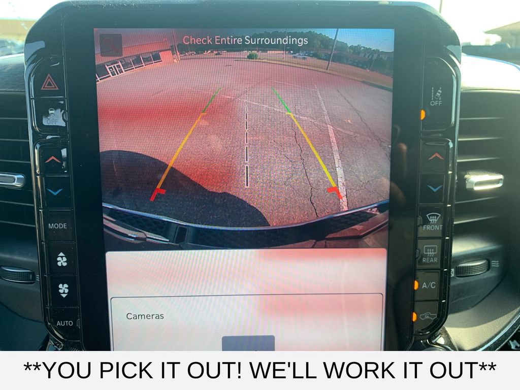 Used 2025 RAM 1500 Laramie AWD/4WD image 19