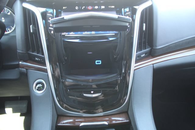 Used 2020 Cadillac Escalade Luxury RWD image 36