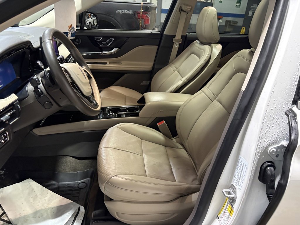 Used 2021 Lincoln Corsair Reserve w/ Equipment Group 201A image 8