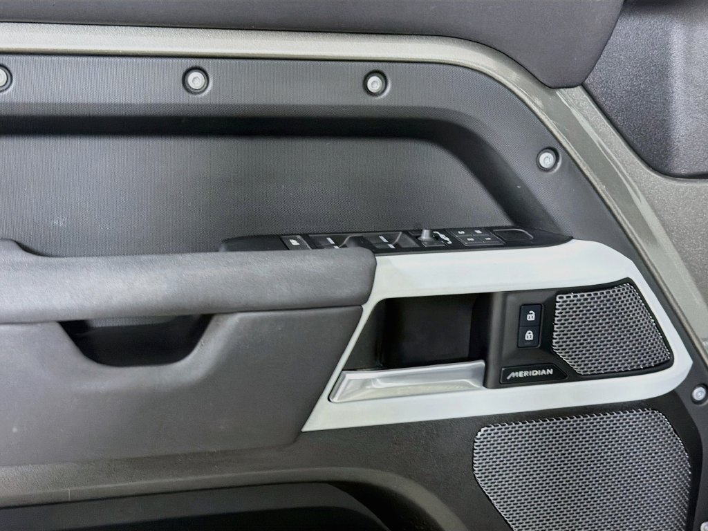 Certified 2023 Land Rover Defender 110 S AWD/4WD image 18