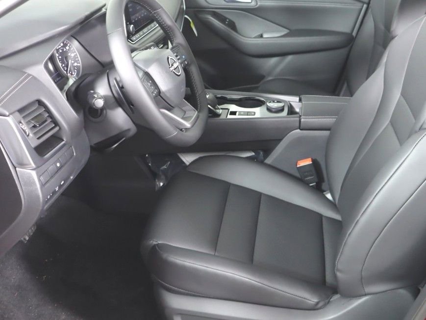 New 2026 Nissan Rogue SV AWD/4WD image 21