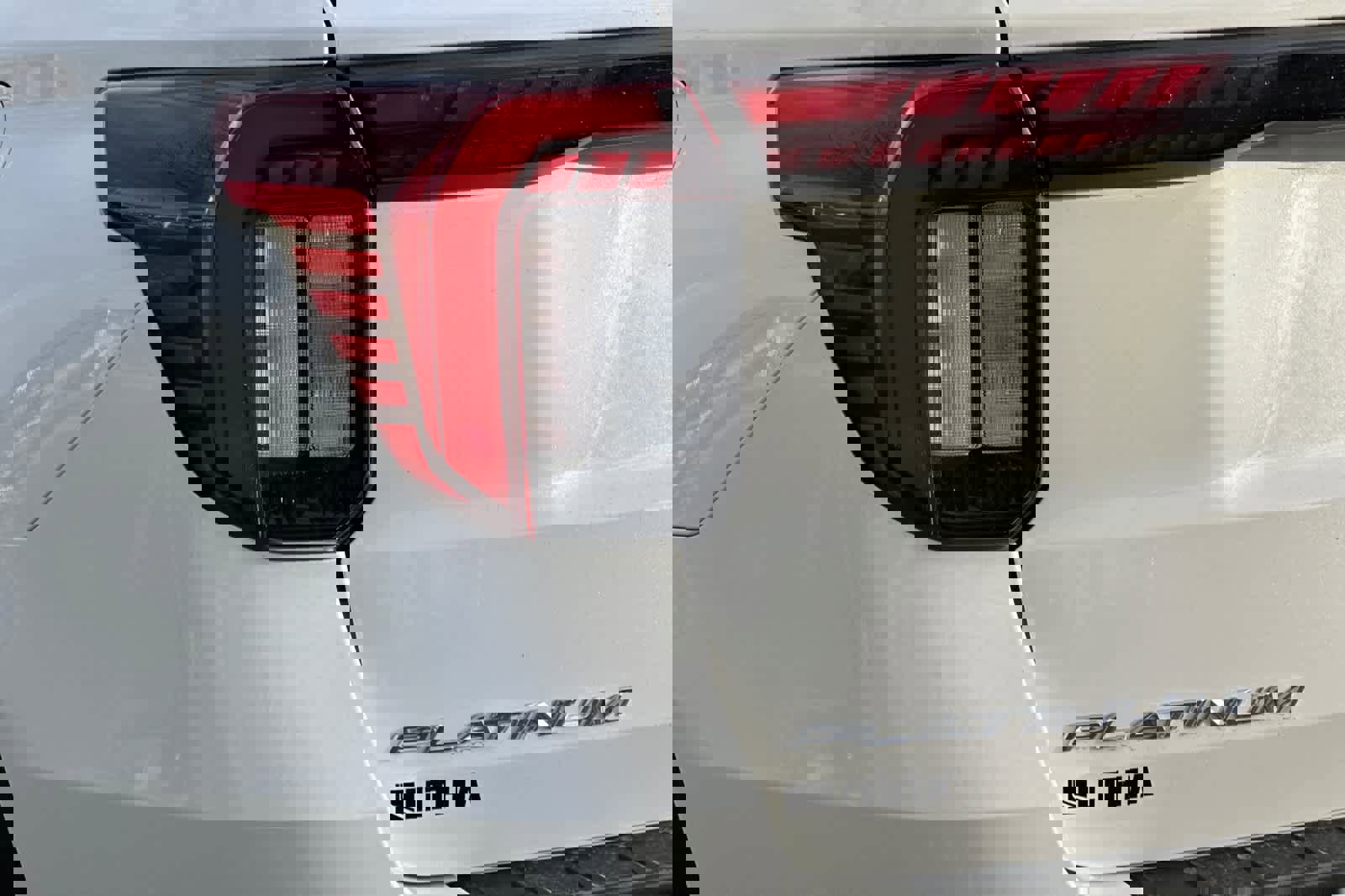 Certified 2025 Ford Explorer Platinum image 28