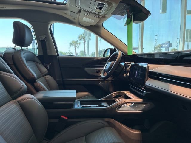 Used 2026 Lincoln Nautilus Reserve AWD/4WD image 19