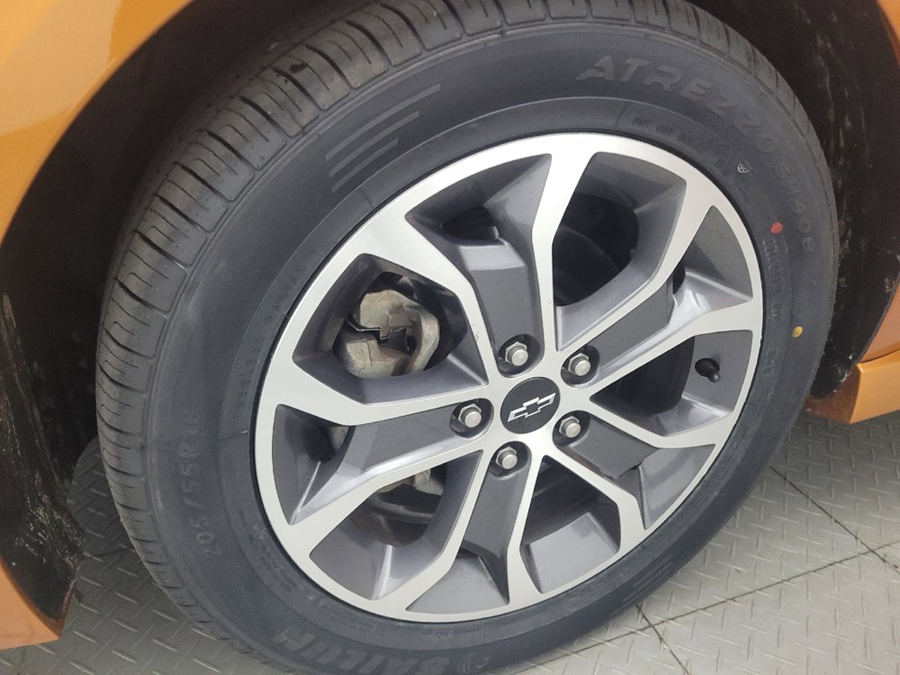 Used 2019 Chevrolet Sonic LT w/ Convenience Package FWD image 31