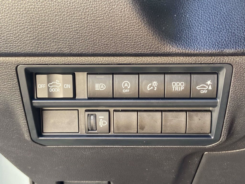 Used 2026 Toyota Tundra SR5 w/ SR5 Convenience Package AWD/4WD image 23