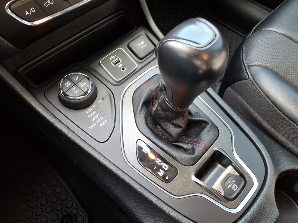 Used 2022 Jeep Cherokee Trailhawk w/ Premium Leather Package image 26