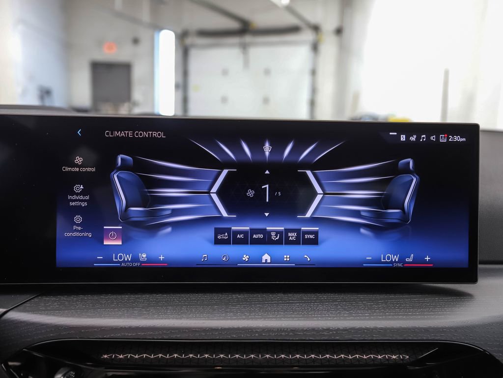 New 2026 BMW 330i xDrive Sedan w/ M Sport Package image 18