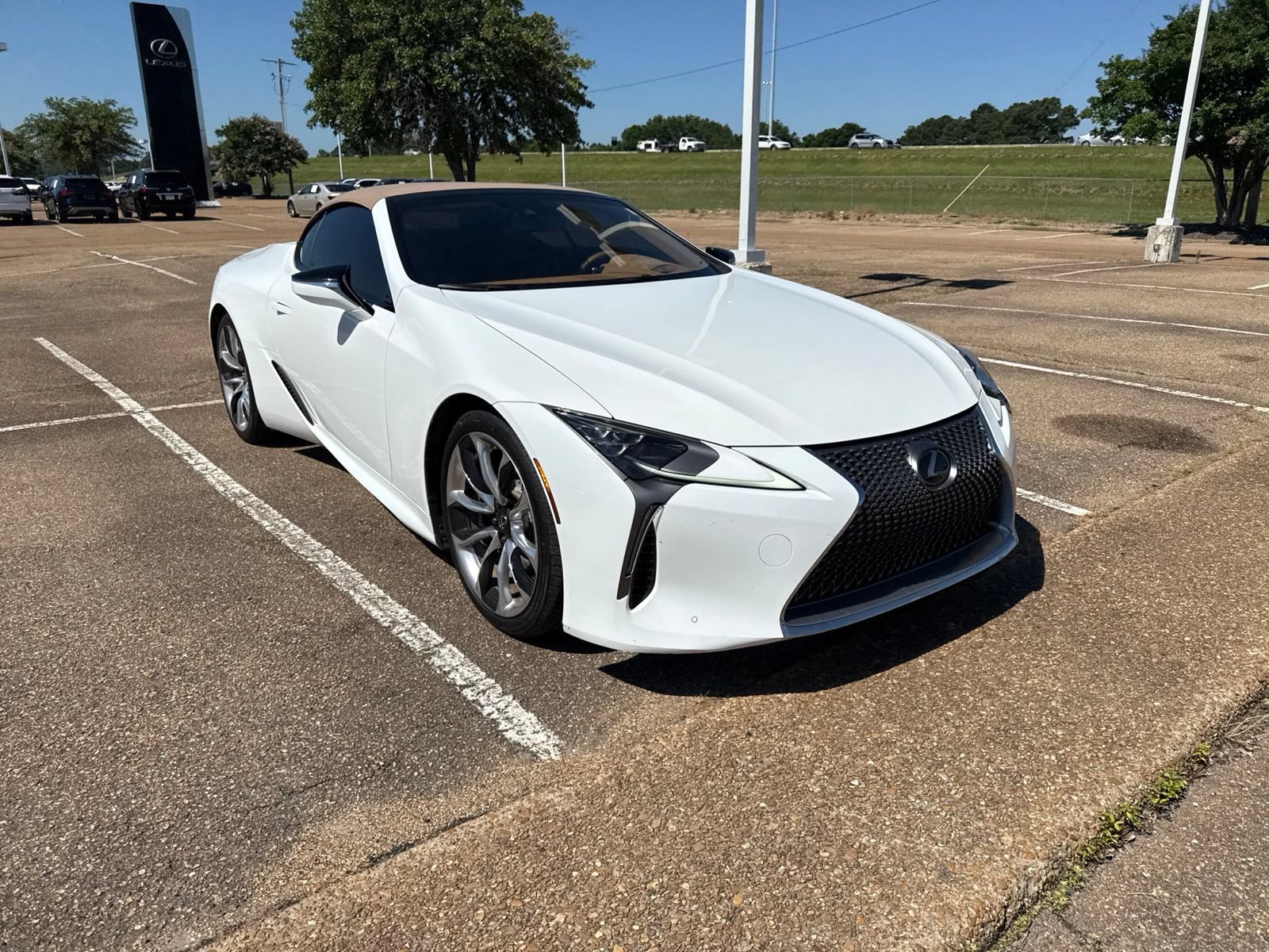 Used 2022 Lexus LC 500 Convertible w/ Touring Package RWD image 3