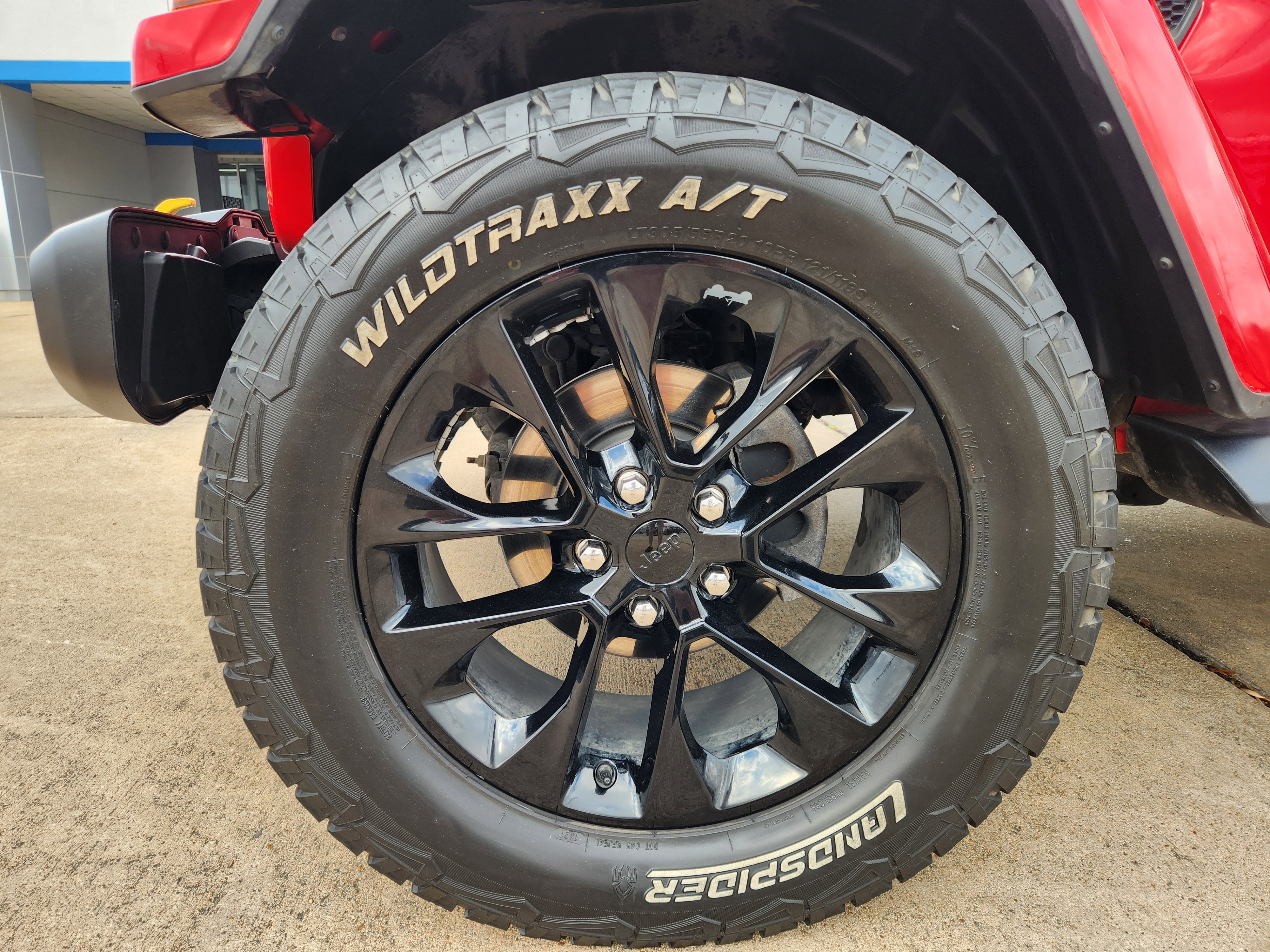 Used 2021 Jeep Wrangler Unlimited Sahara AWD/4WD image 10