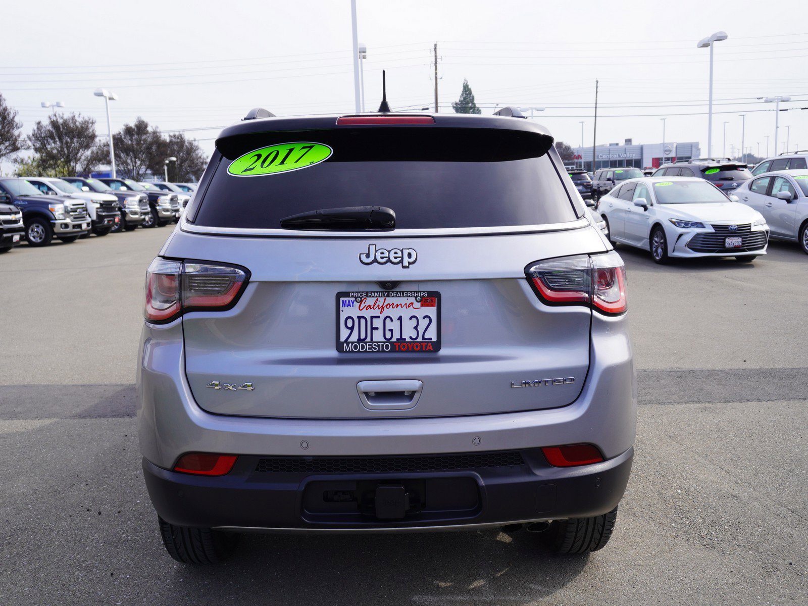 Used 2017 Jeep Compass Limited image 10