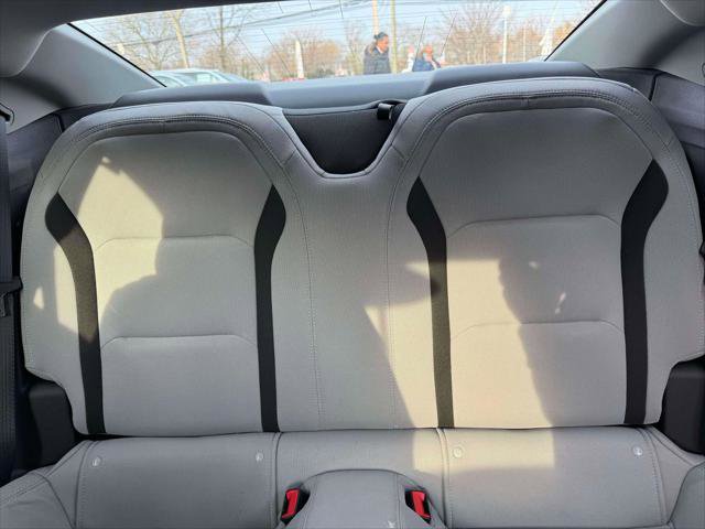 Used 2023 Chevrolet Camaro LT w/ Technology Package image 11