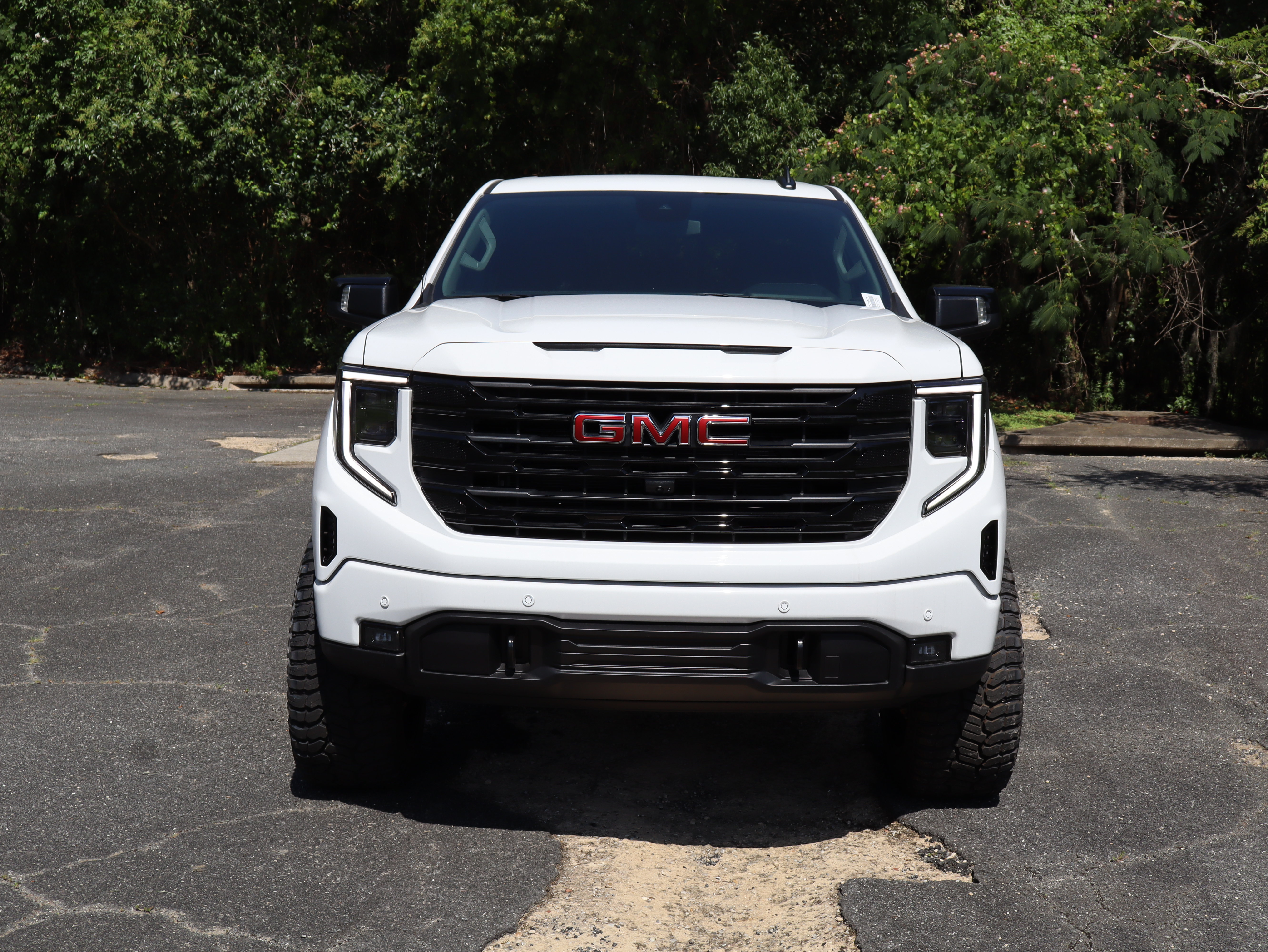 New 2026 GMC Sierra 1500 Elevation w/ Elevation Premium Package AWD/4WD image 3