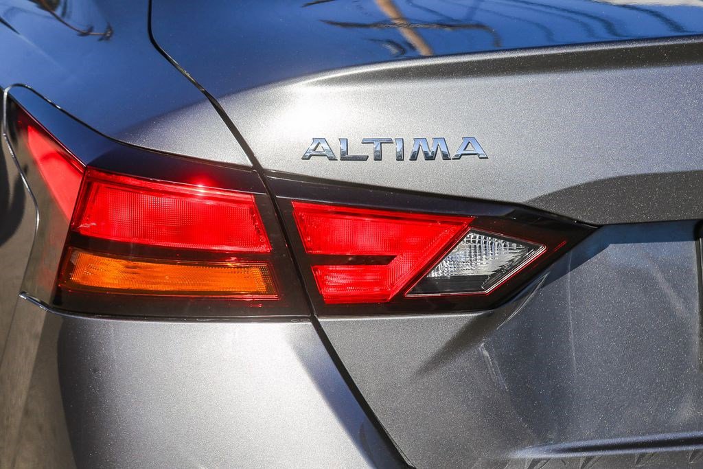 Used 2022 Nissan Altima 2.5 SR image 9