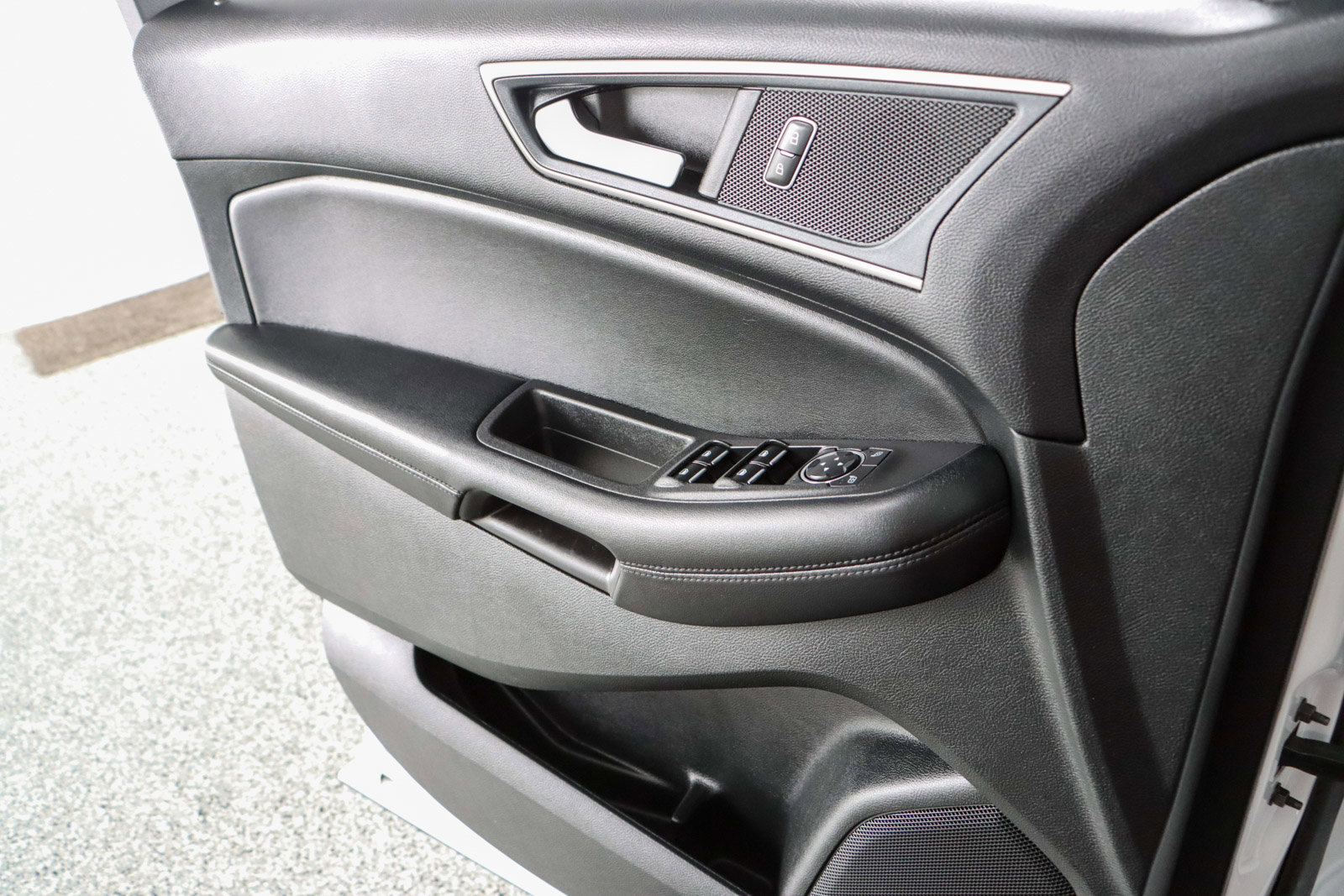 Used 2023 Ford Edge SEL image 21