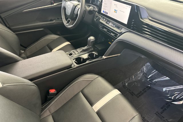 Used 2026 Toyota Camry SE w/ Multimedia Upgrade Package FWD image 13