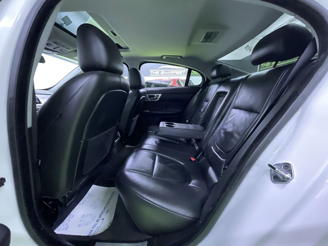 Used 2013 Jaguar XF 3.0 image 27