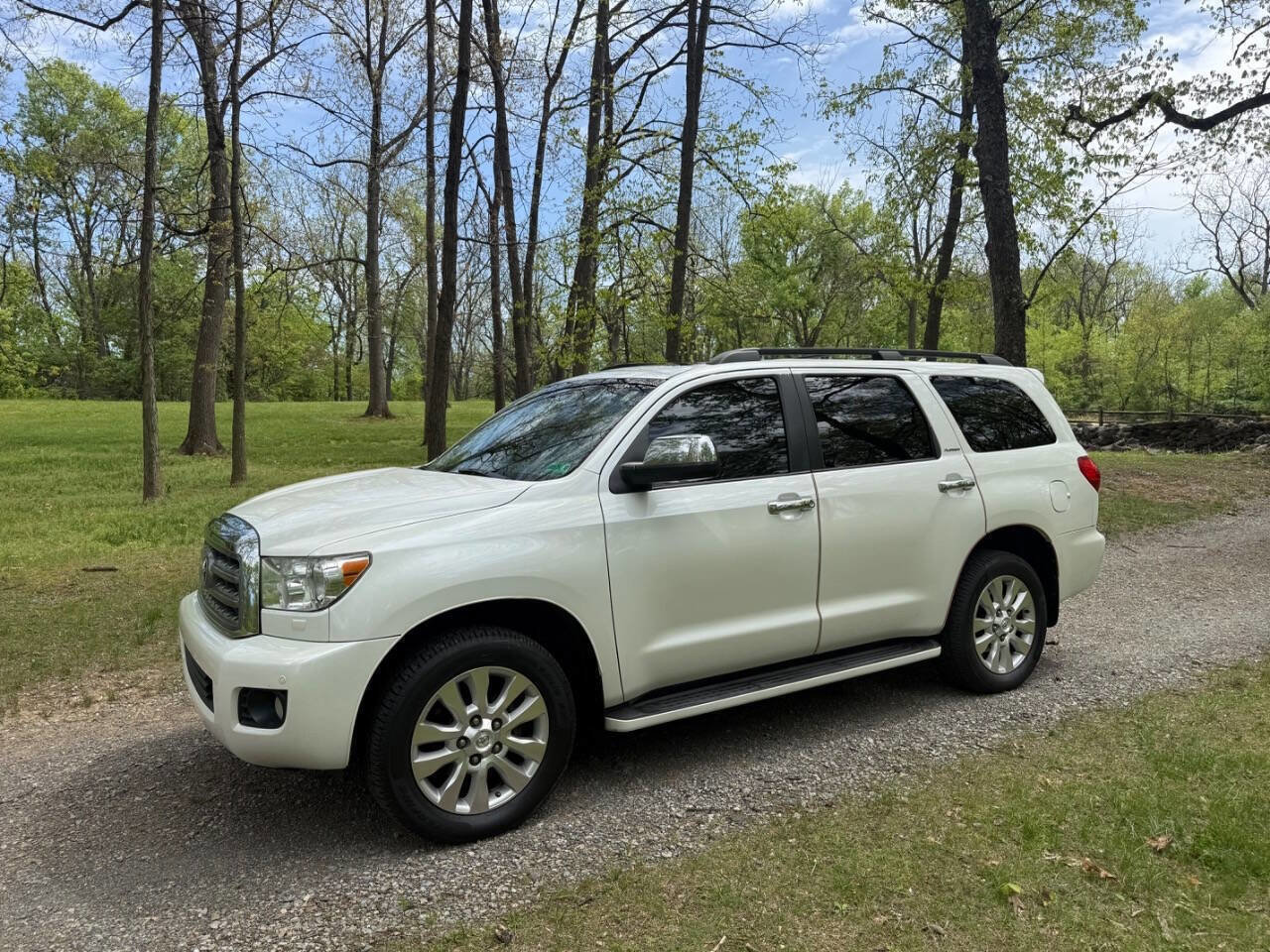 Used 2012 Toyota Sequoia Platinum AWD/4WD image 2