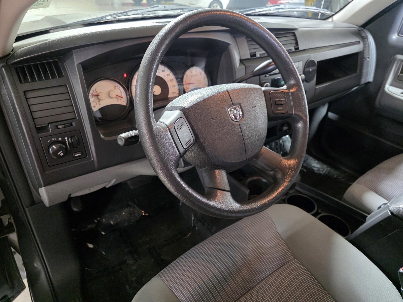 Used 2011 Dodge Dakota Big Horn image 25