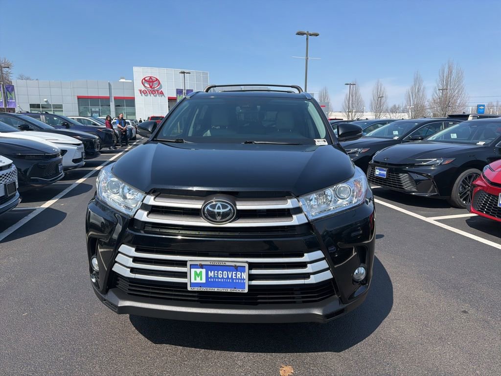 Certified 2018 Toyota Highlander XLE image 2