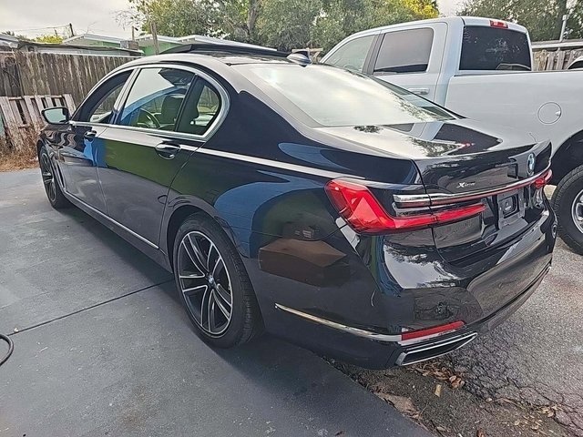 Used 2020 BMW 750i xDrive w/ Executive Package image 4