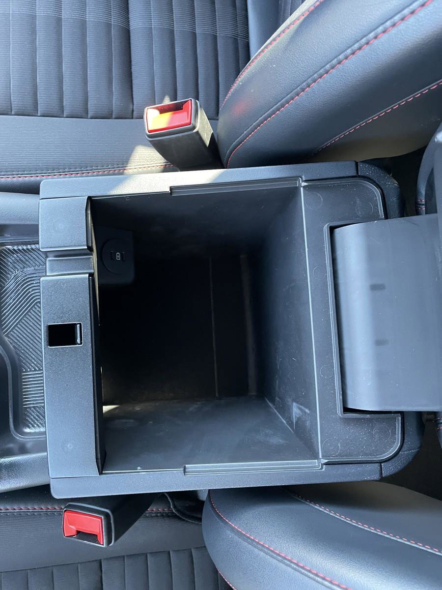 Used 2025 Ford Explorer ST-Line w/ ST-Line Street Pack image 23