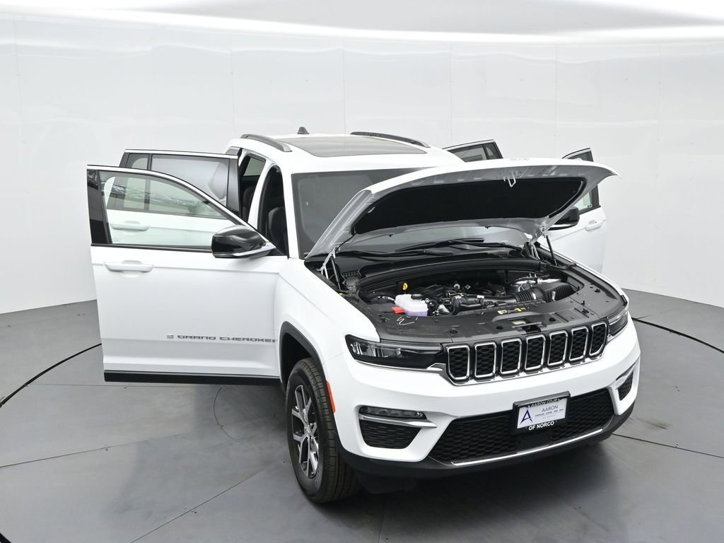New 2025 Jeep Grand Cherokee Limited image 36