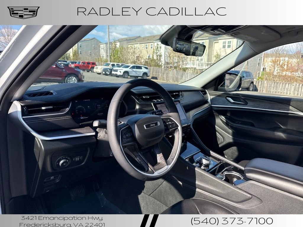 Used 2023 Jeep Grand Cherokee L Limited w/ Luxury Tech Group II AWD/4WD image 4
